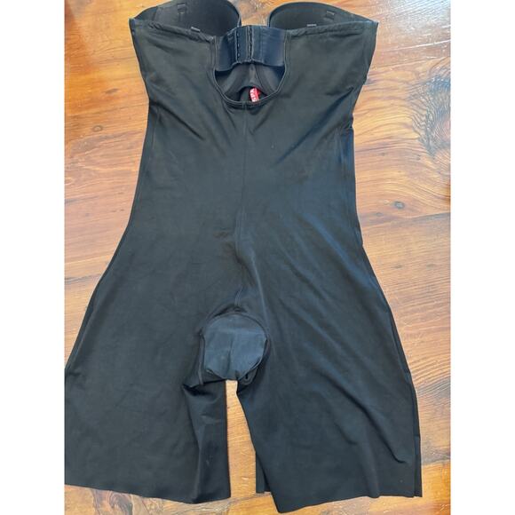 Spanx Suit Your Fancy Strapless Mid-Thigh Cupped Body Suit in Very Black Size L - Picture 6 of 11